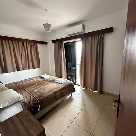 New York Plaza Apart-hotel