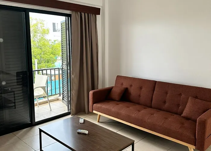 New York Plaza Aparthotel 3*