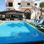Aparthotel New York Plaza Paphos