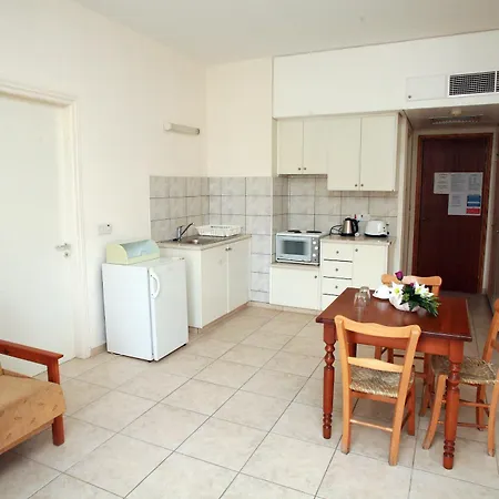 Aparthotel New York Plaza Paphos