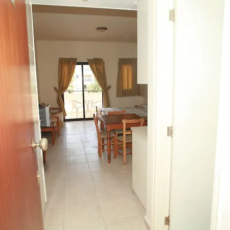 New York Plaza Paphos