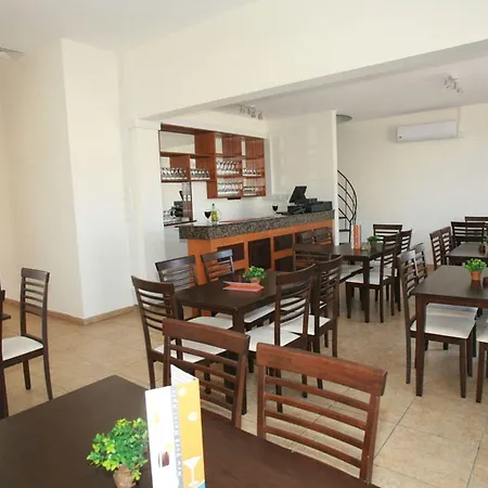 Hotel apartamentowy New York Plaza 3*