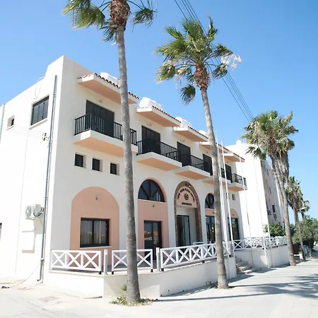New York Plaza Apartmanhotel Paphos