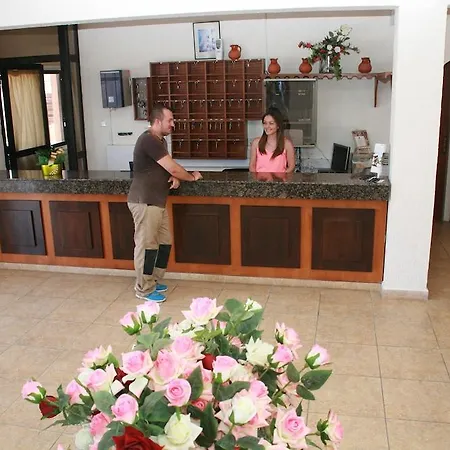 New York Plaza Apartmanhotel Paphos