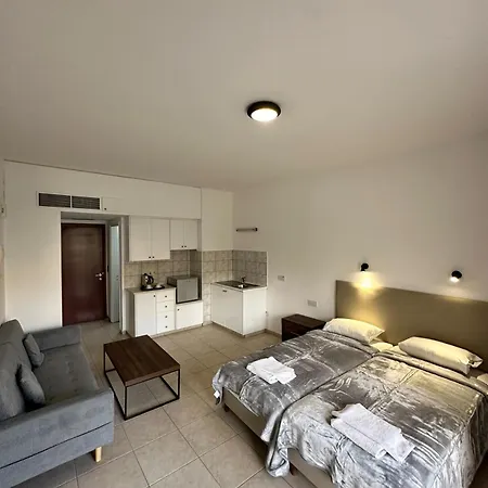 New York Plaza Hotel apartamentowy Pafos