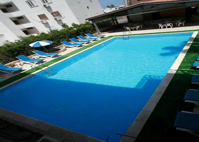 New York Plaza 3* Пафос