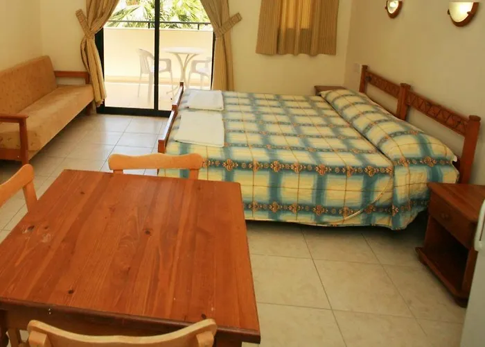 Апарт-отель New York Plaza 3*