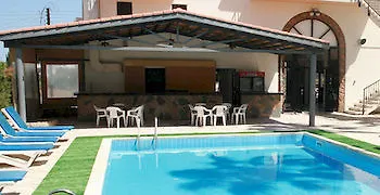 New York Plaza פאפוס