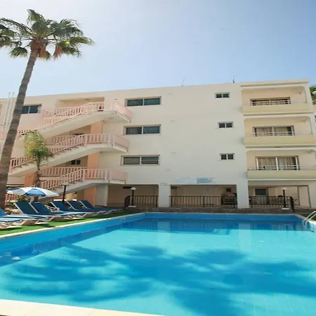 מלון דירות New York Plaza