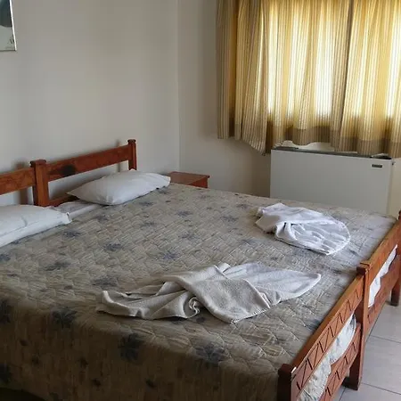 New York Plaza מלון דירות 3*