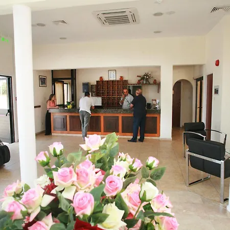 מלון דירות New York Plaza 3*