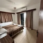 New York Plaza Apart-hotel
