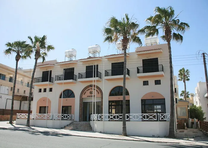 New York Plaza Apartmanhotel Paphos