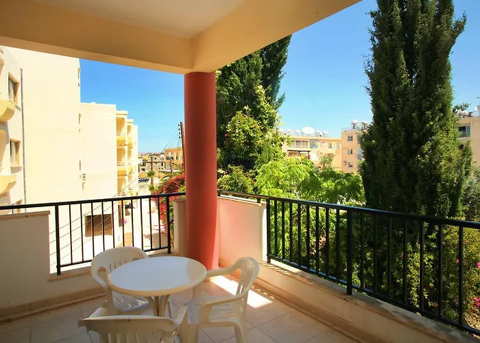 New York Plaza Apartmanhotel Paphos