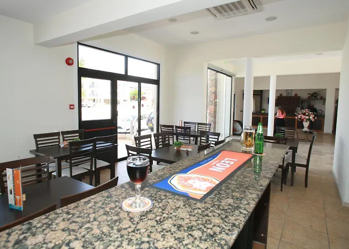 New York Plaza Apartmanhotel Paphos